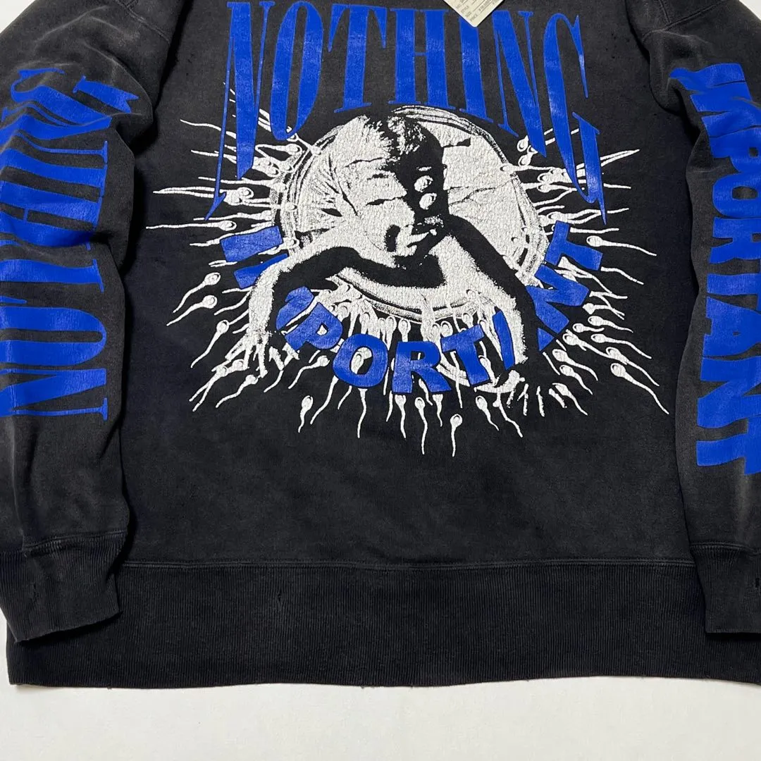 SAINT Mxxxxxx × Kosuke Kawamura KK_CRW SWT/NOTHNG IMP/BLK joint model Holy Infant Tadpole retro distressed sweatshirt, washed black S-XL Assute dyeing, genuine whole garment sprayed with horsetail fading process, collar/cuffs frayed in many places, front and rear panels/sleeves super complicated hanging grinding, heavy washing and distressing, correct fruit mark/angel mark